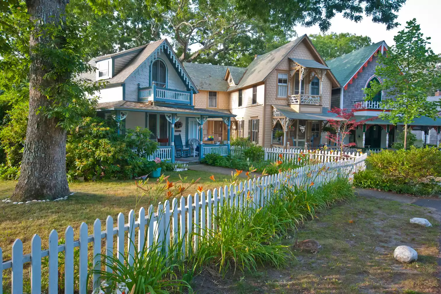 Maisons colorées victoriennes à Martha's Vineyard