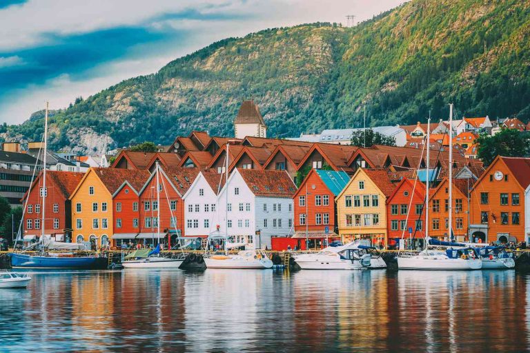 Bergen: Au Cœur des Fjords et Ses 7 Montagnes