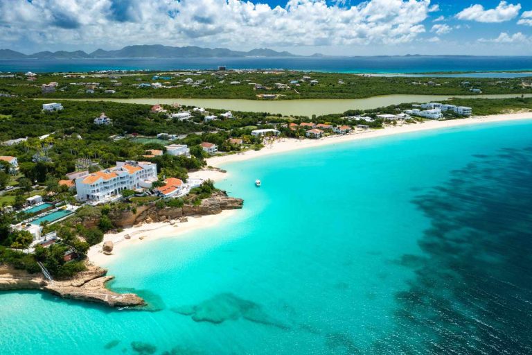 Quand visiter Anguilla : Foules atténuées et Voile Épique