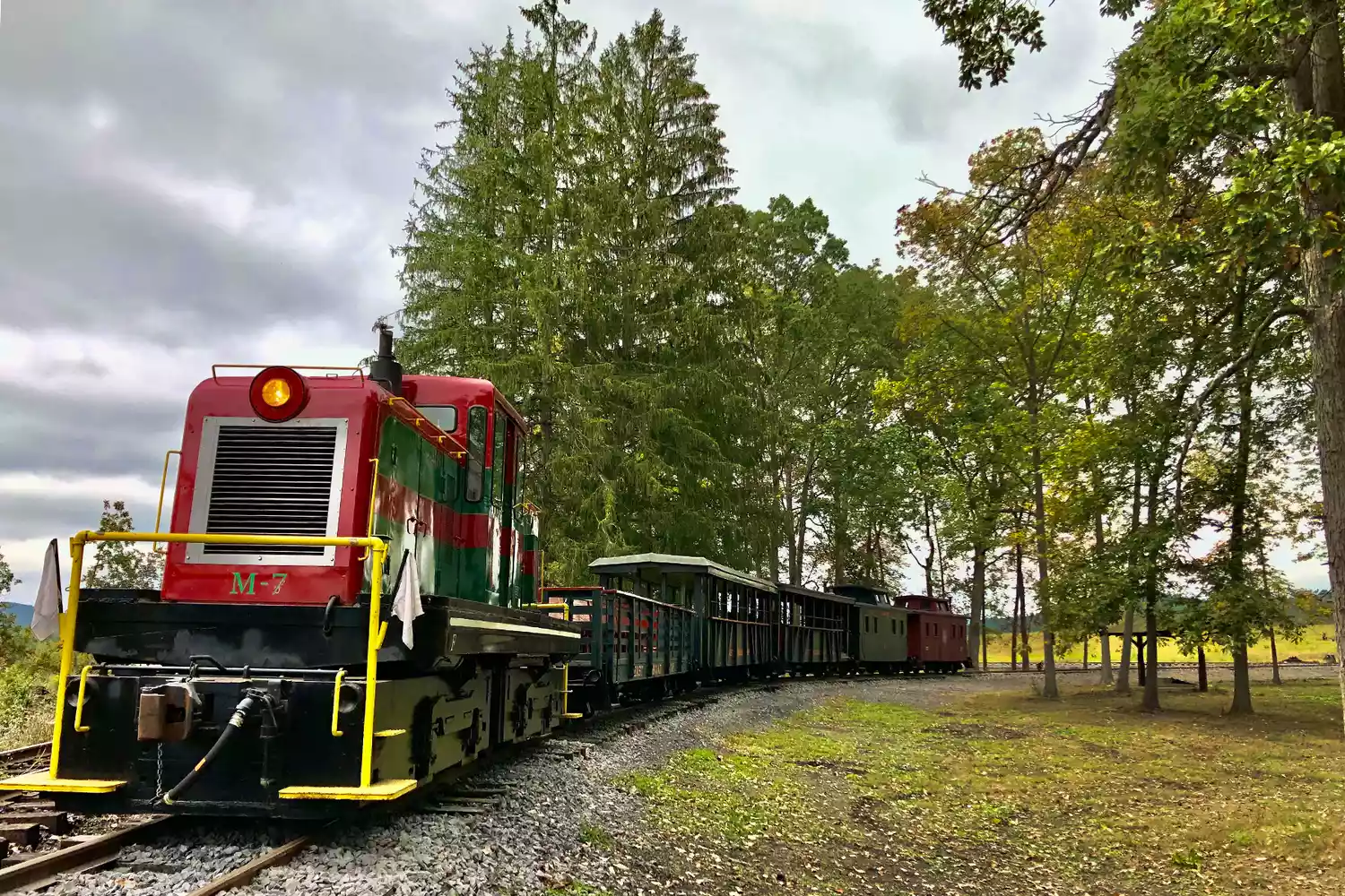 The East Broad Top Railroad going through fall foliage 