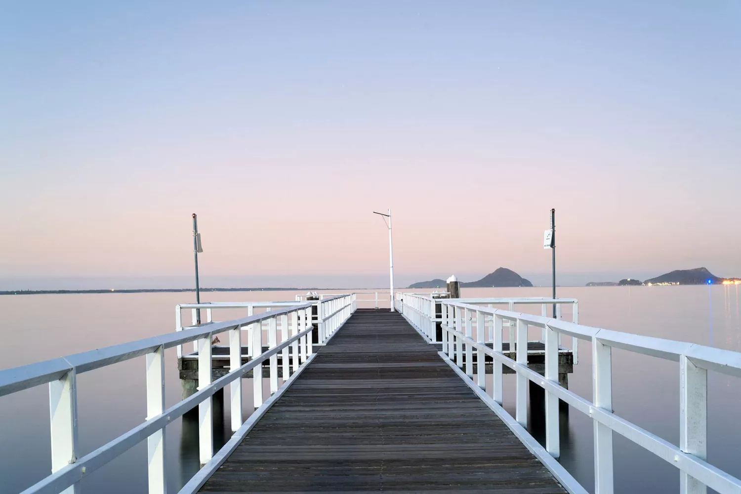 Une photo de crépuscule prise au jetée de Soldiers Point à Port Stephens, Nouvelle-Galles du Sud