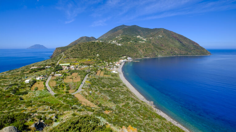 Évitez les foules sur cette magnifique île italienne