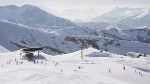 Le Plus Grand Domaine Skiable : Aventure et Évasion Hivernale