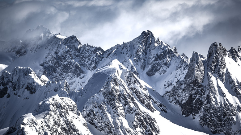 Terrains montagneux des Alpes